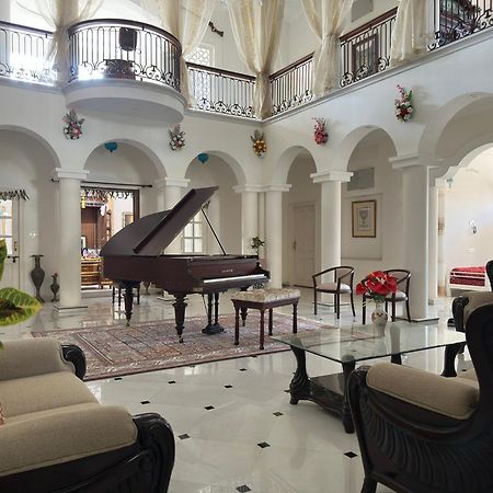 Radhe Krishna Niwas Apartment Удайпур Екстериор снимка