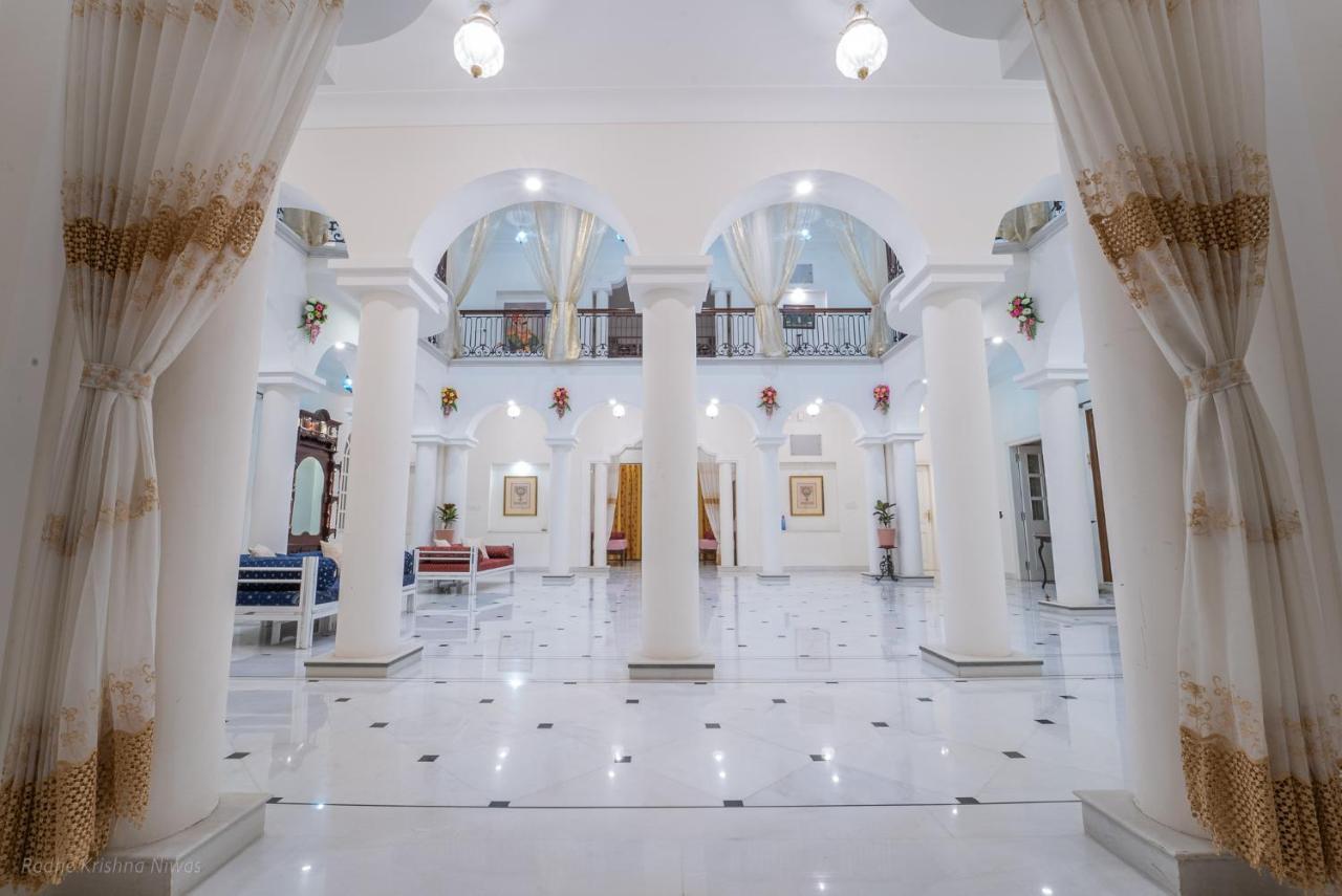 Radhe Krishna Niwas Apartment Удайпур Екстериор снимка